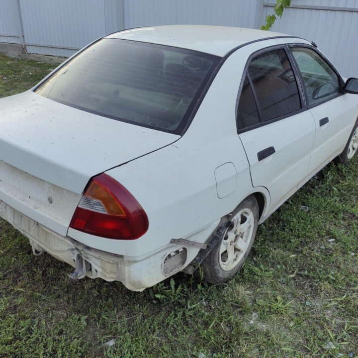 Mitsubishi Lancer, 1998