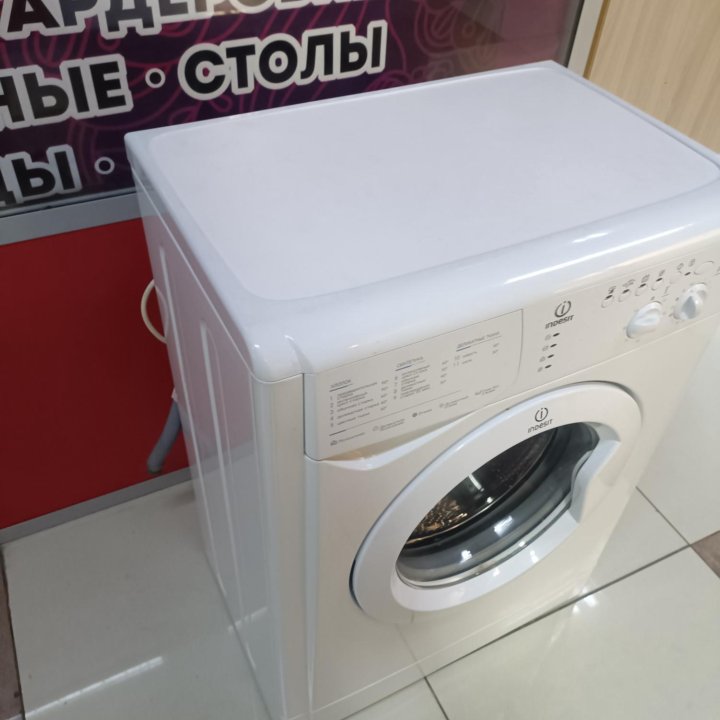 Стиральная машина Indesit на 5кг