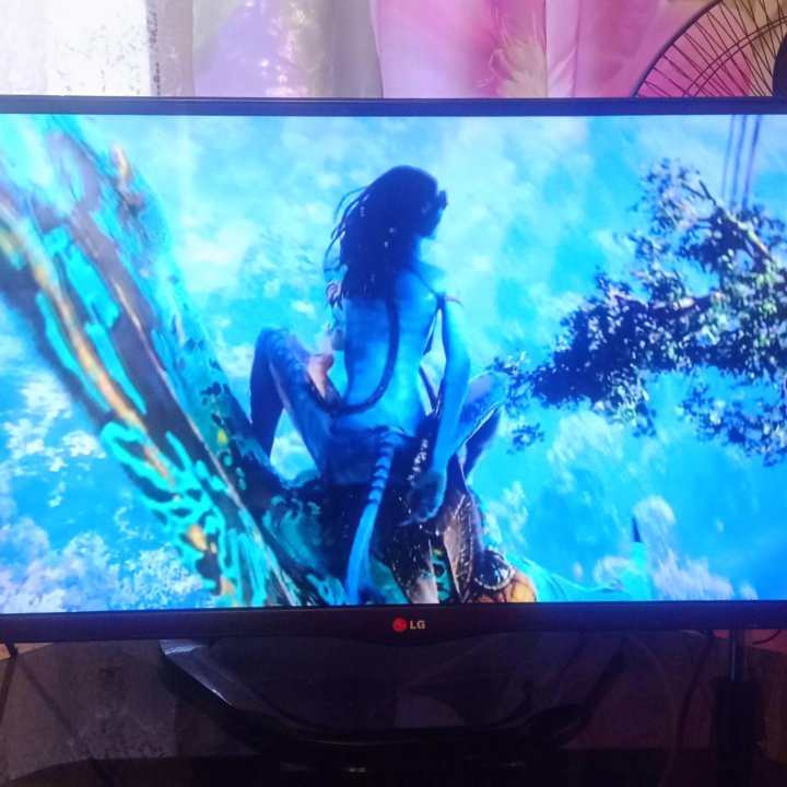 Смарт телевизор LG