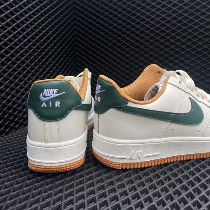 Кроссовки Nike Air Force One