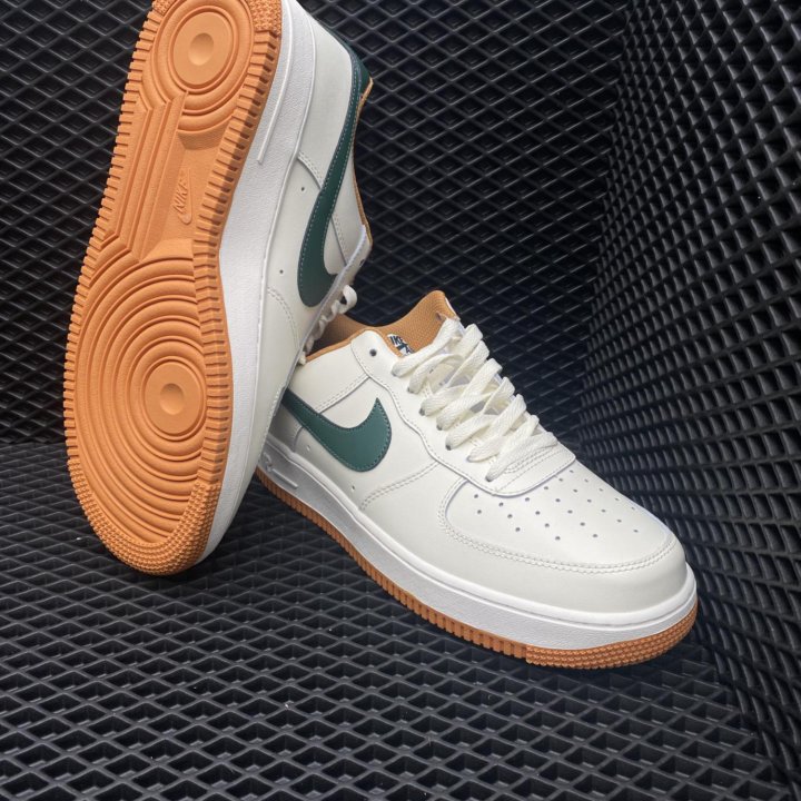 Кроссовки Nike Air Force One