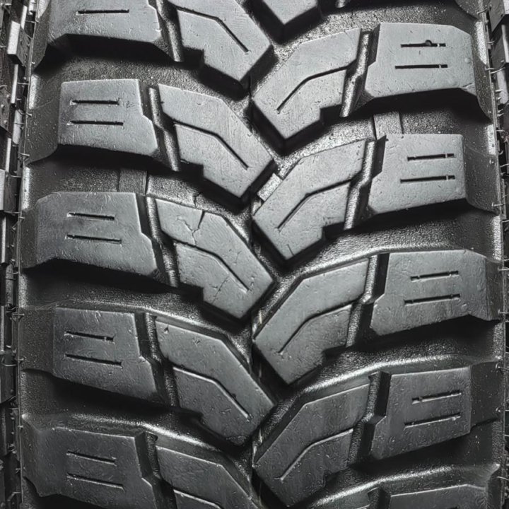 205/80R16 C 110/108 Q 8 pr Maxxis Trepador M8060