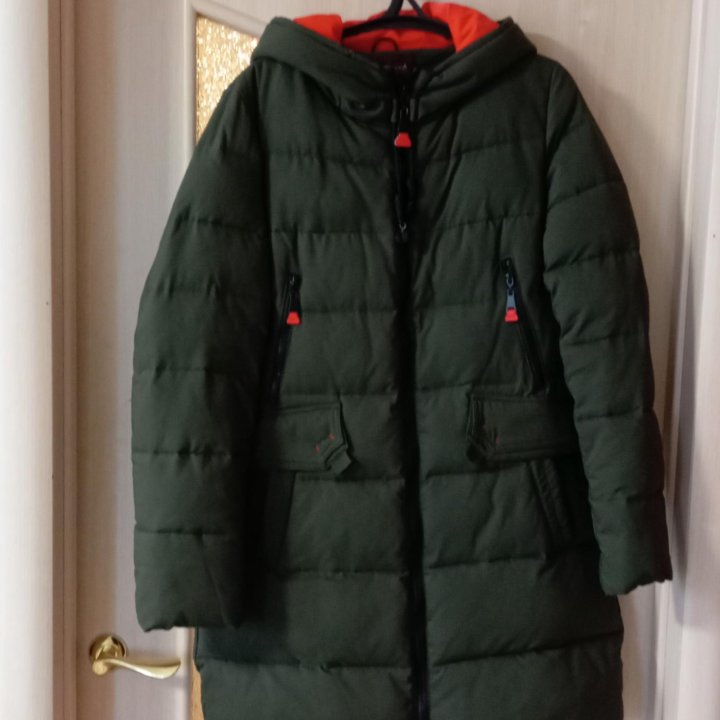 Женский пуховик