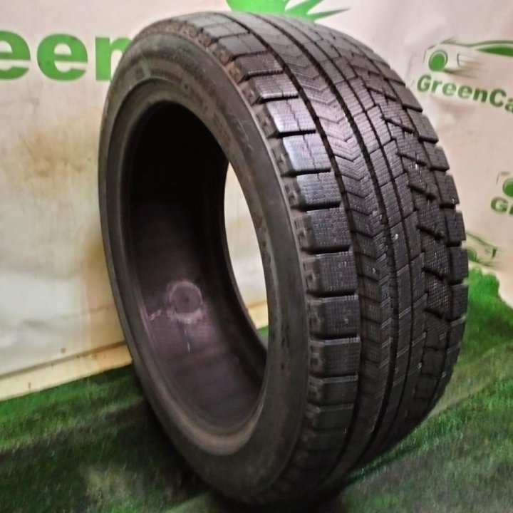 235/45 R17 Bridgestone Studless Blizzak VRX