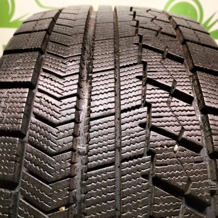 235/45 R17 Bridgestone Studless Blizzak VRX