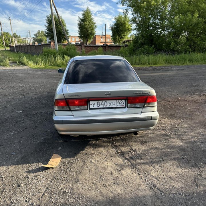 Nissan Sunny, 2001