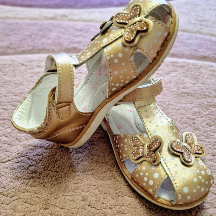 Сандали золотые