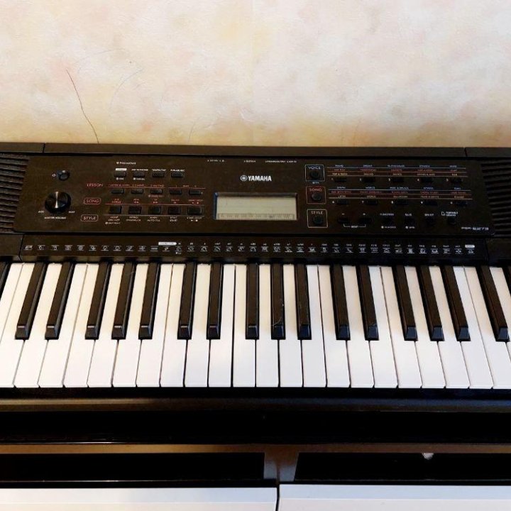 Синтезатор Yamaha psr-e273