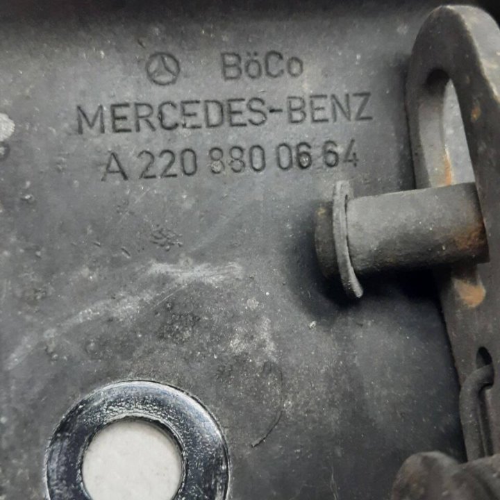 Замок капота Mercedes W220