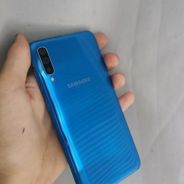 Samsung a50 4/64