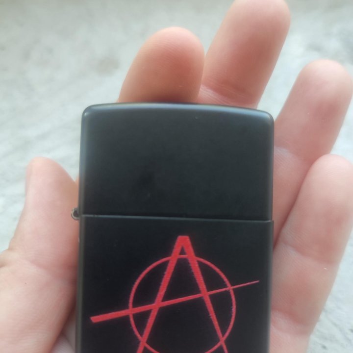 Зажигалка Zippo