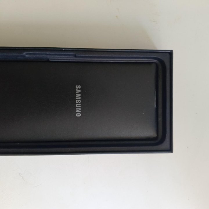 Samsung galaxy S22 8/256gb