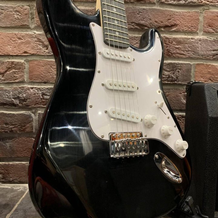 Электрогитара Stratocaster SSS + Мощный Комбик