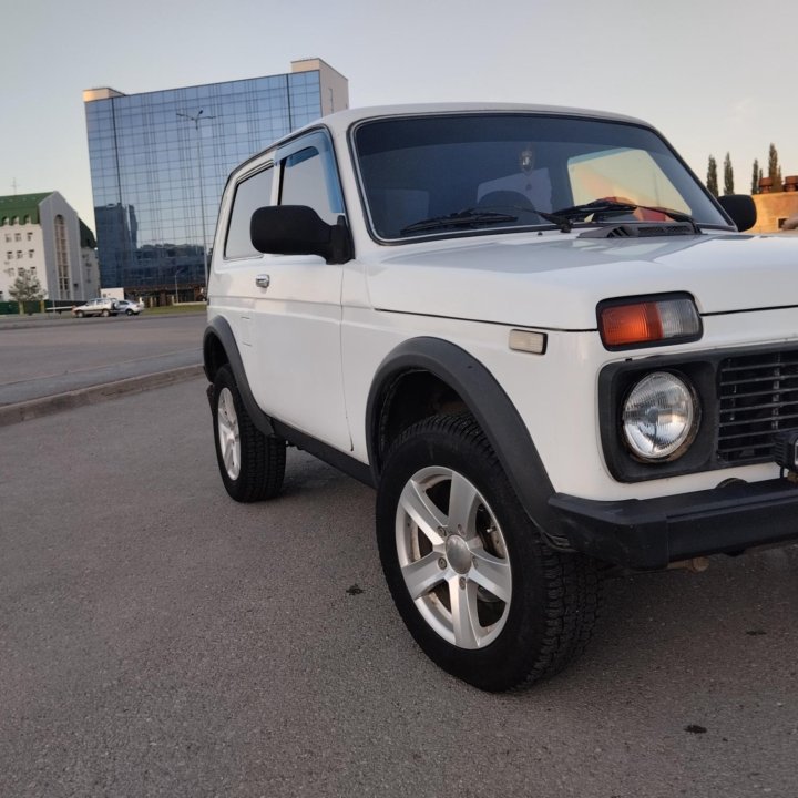 ВАЗ (Lada) Niva (4x4/Legend), 2010