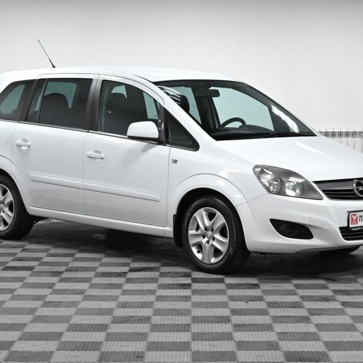 Opel Zafira, 2011