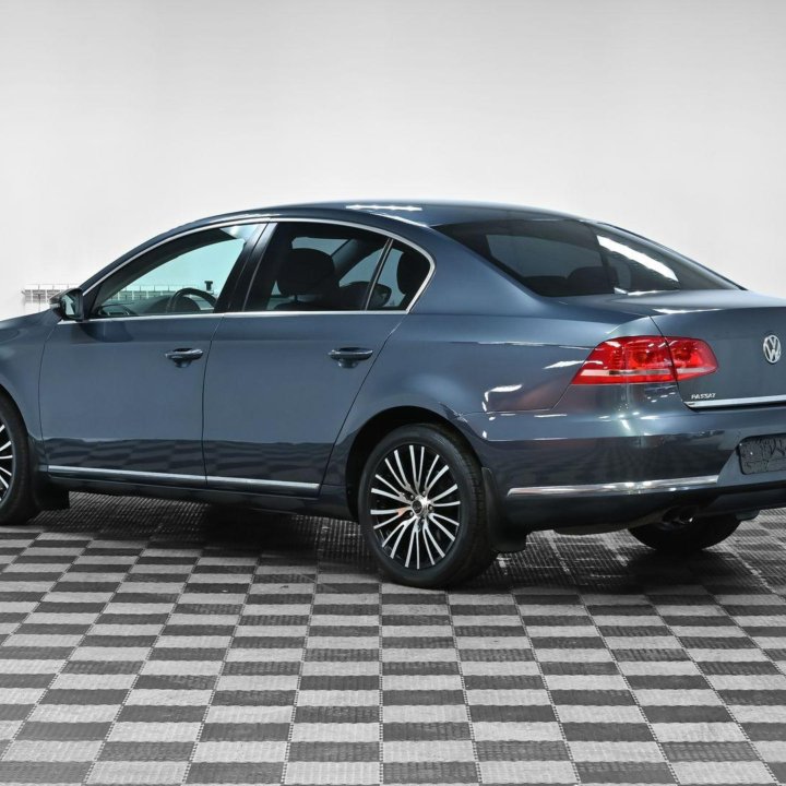 Volkswagen Passat, 2011