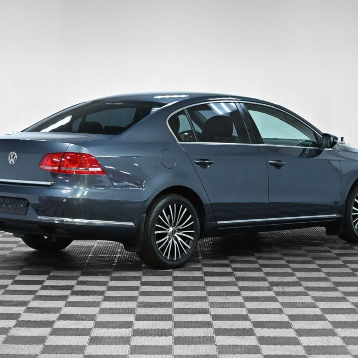 Volkswagen Passat, 2011