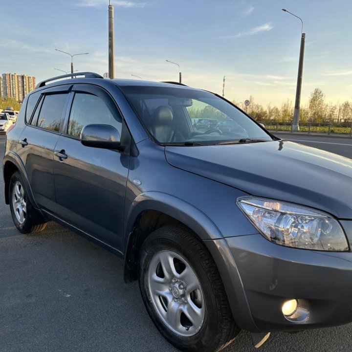 Toyota RAV4, 2008