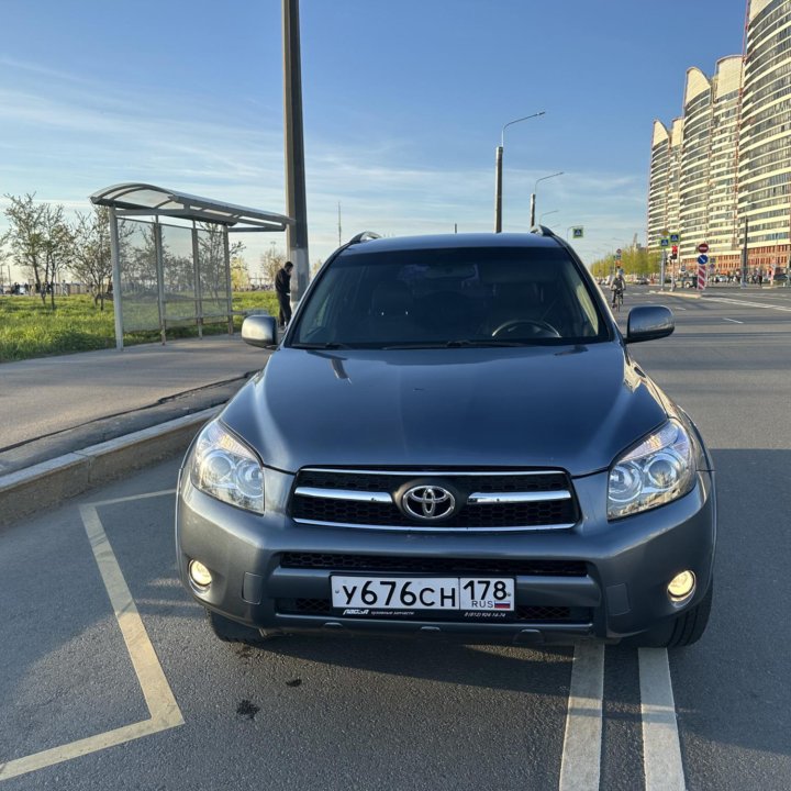 Toyota RAV4, 2008