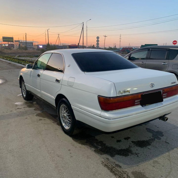 Toyota Crown, 1995