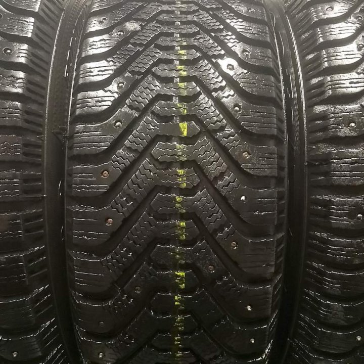 Goodyear UltraGrip 500 R15 195/65 91T