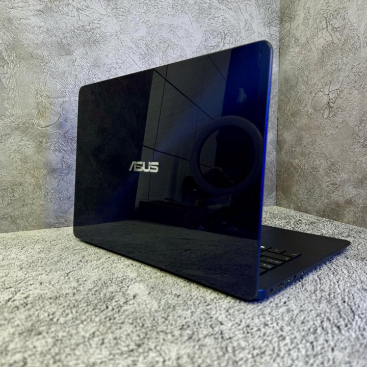 Ноутбук asus на Core i5-7200U/ 940MX/ IPS