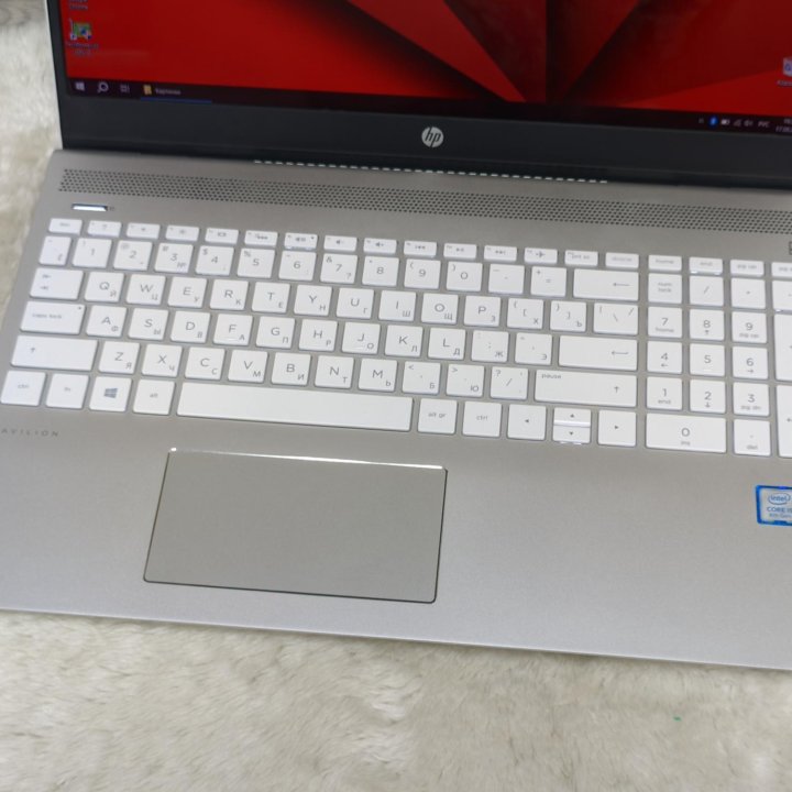 HP / i5-8250U / 8GB/SSD/FHD IPS/Подсветка/Алюминий