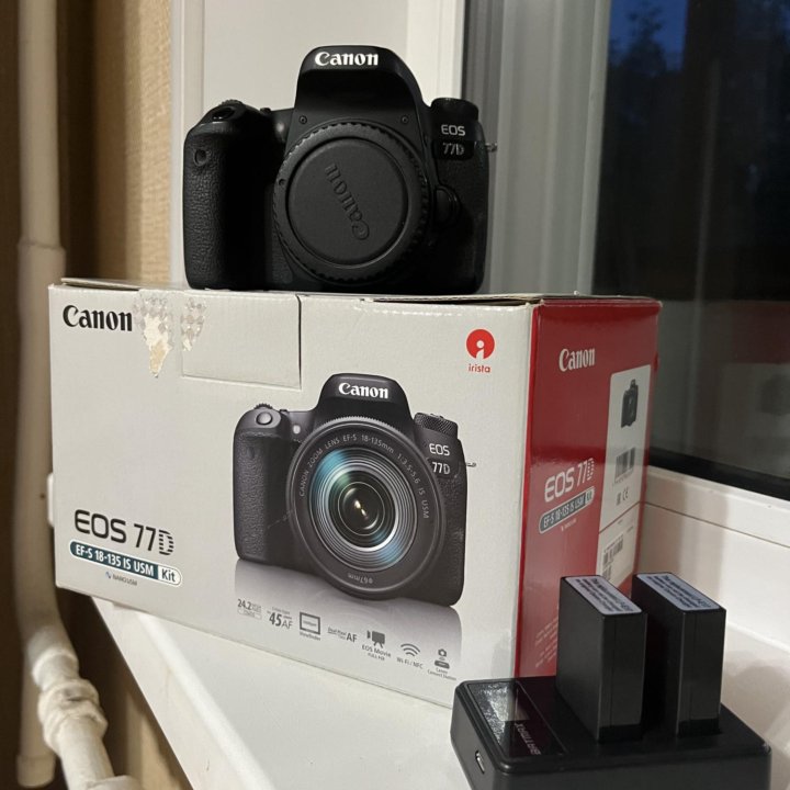 Продам фотоаппарат canon 77d