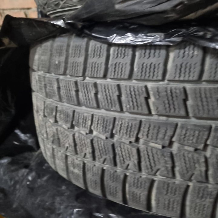 Dunlop 225/50/17