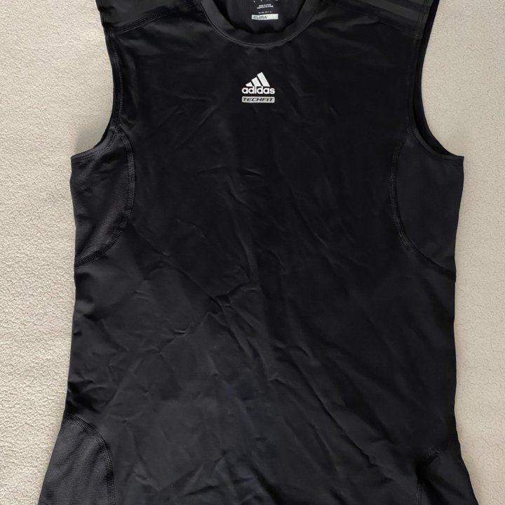 Майка adidas techfit