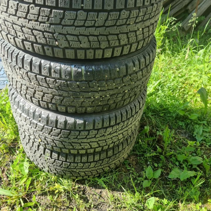 Шины зимние Dunlop 185/65/14