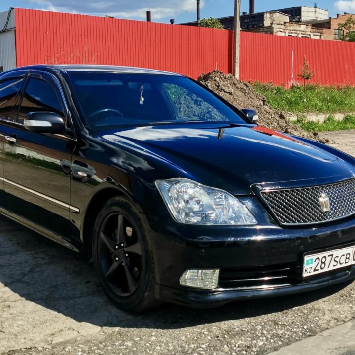 Toyota Crown, 2006