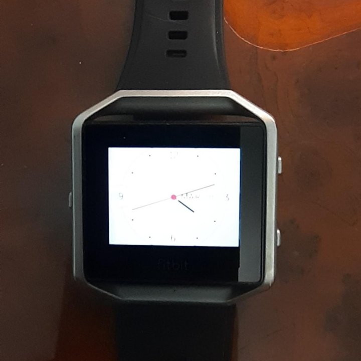 Умные часы Fitbit Blaze