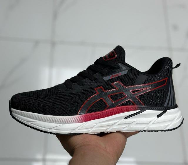 Кроссовки Asics