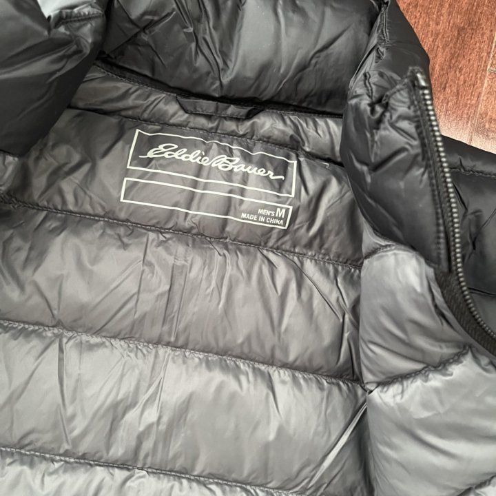 Легкий пуховик Eddie Bauer CirrusLite Down Jacket