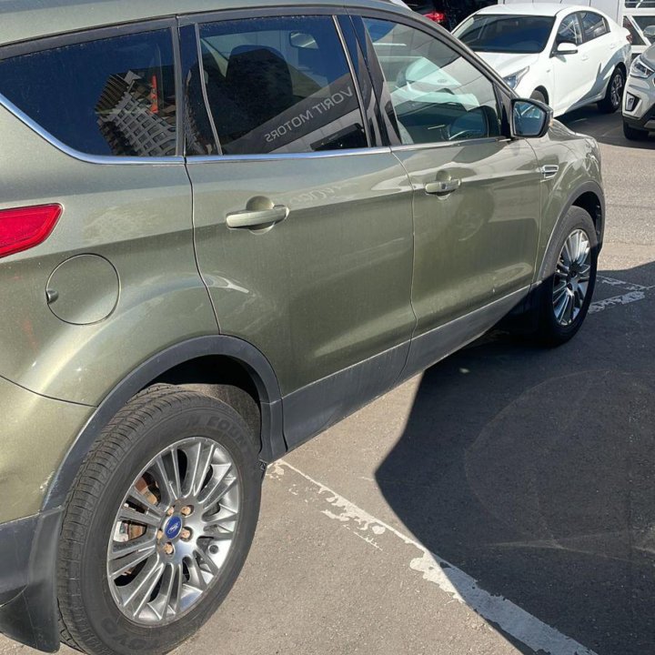 Ford Kuga, 2013