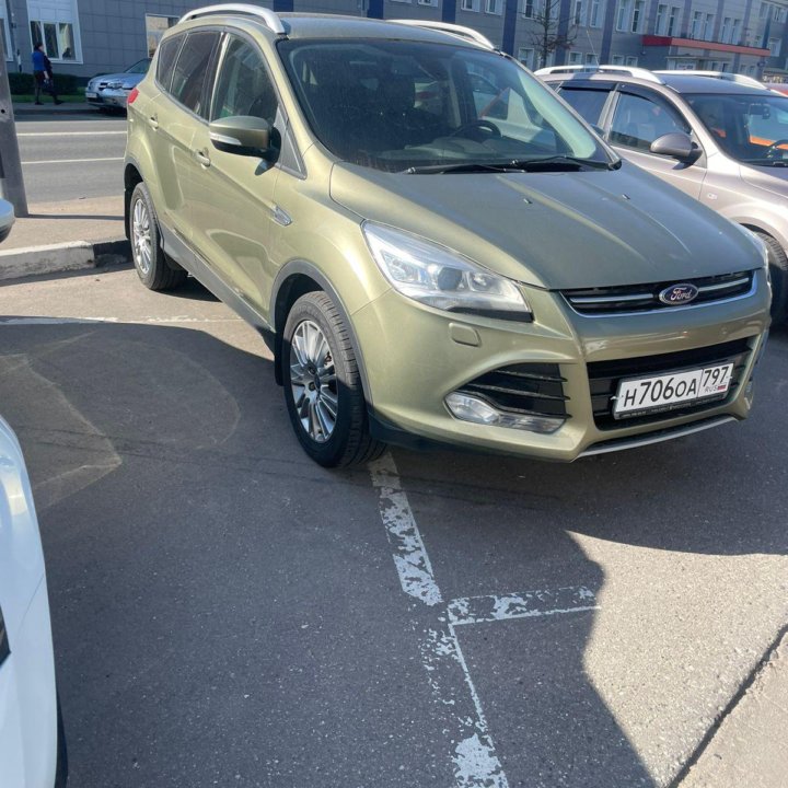 Ford Kuga, 2013