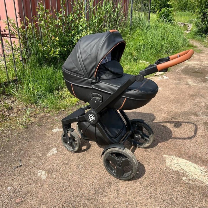 Детская коляска для новорожденных Verdi Futuro Cub