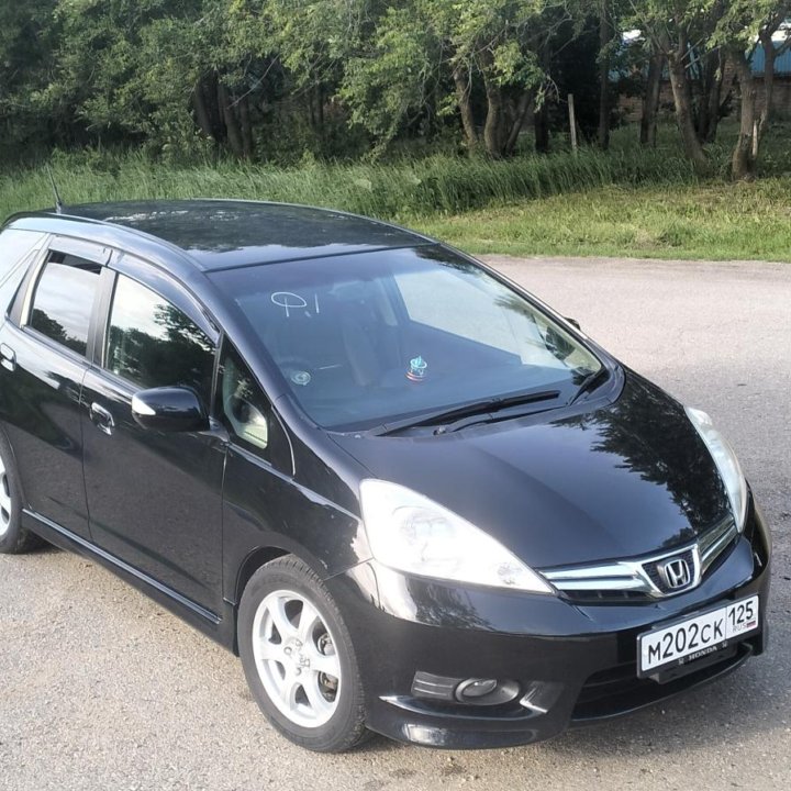 Honda Fit Shuttle, 2012