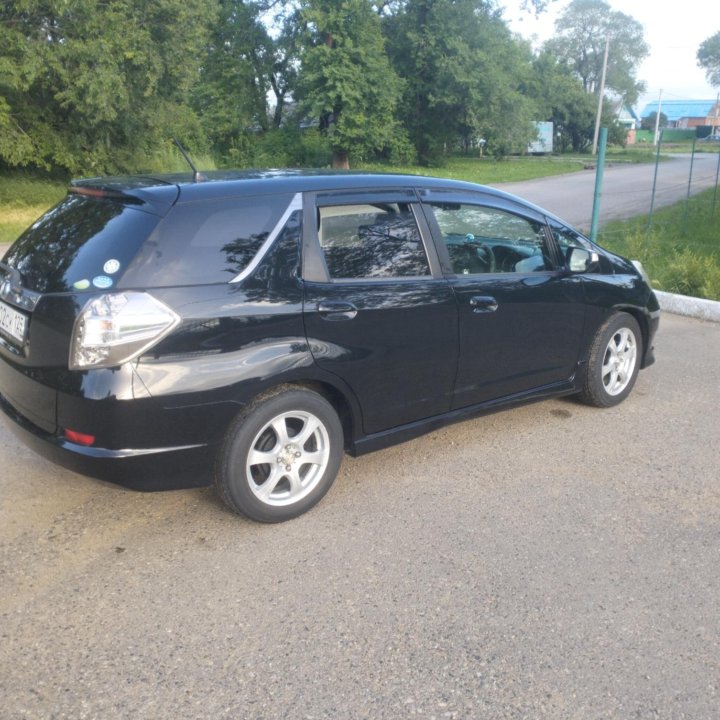 Honda Fit Shuttle, 2012