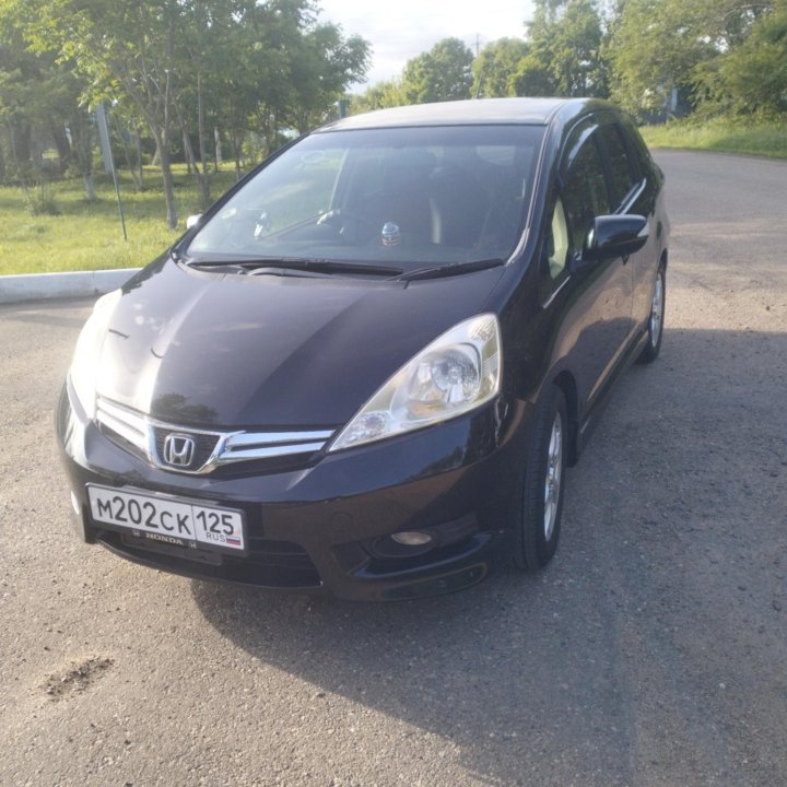 Honda Fit Shuttle, 2012