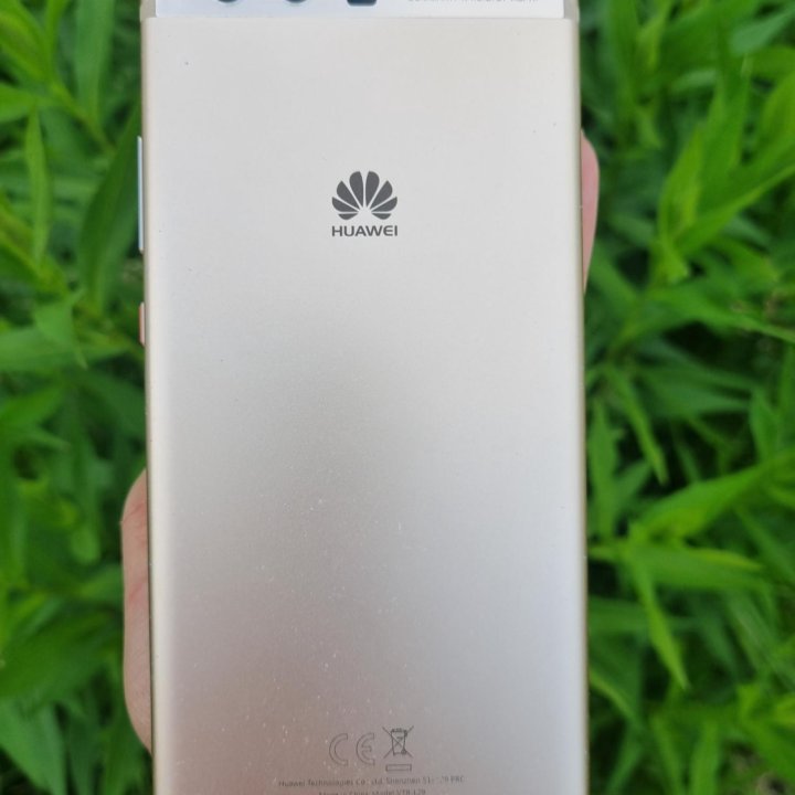 Телефон HUAWEI P10 Dual sim, 4/32 ГБ