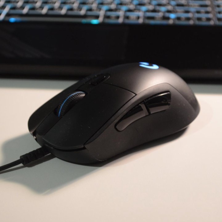 Logitech g403