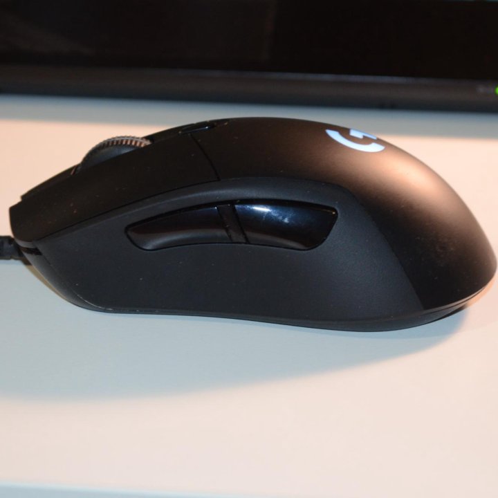 Logitech g403