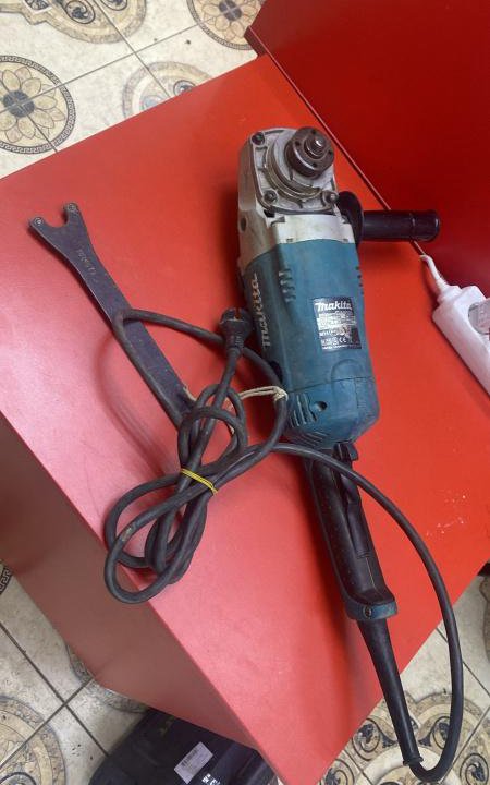 Болгарка Makita ga9020