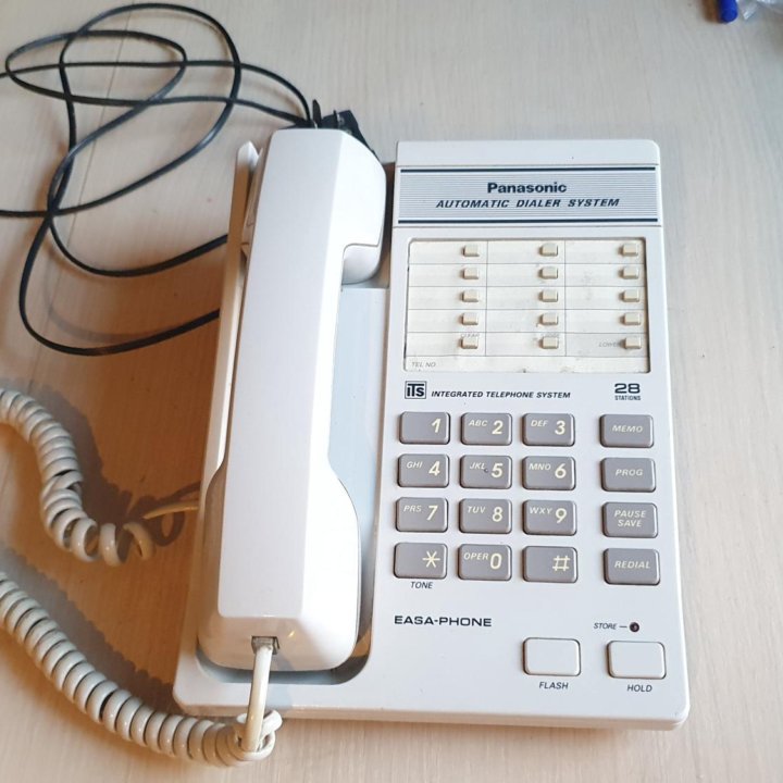 Стационарные телефоны разные