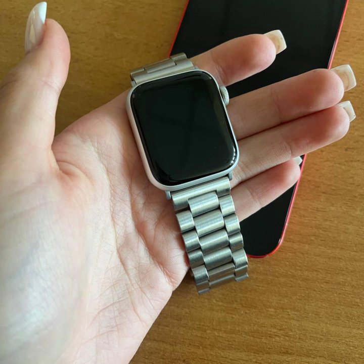 Часы Apple Watch SE