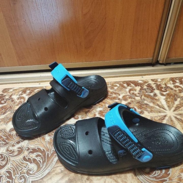 Сандалии Crocs