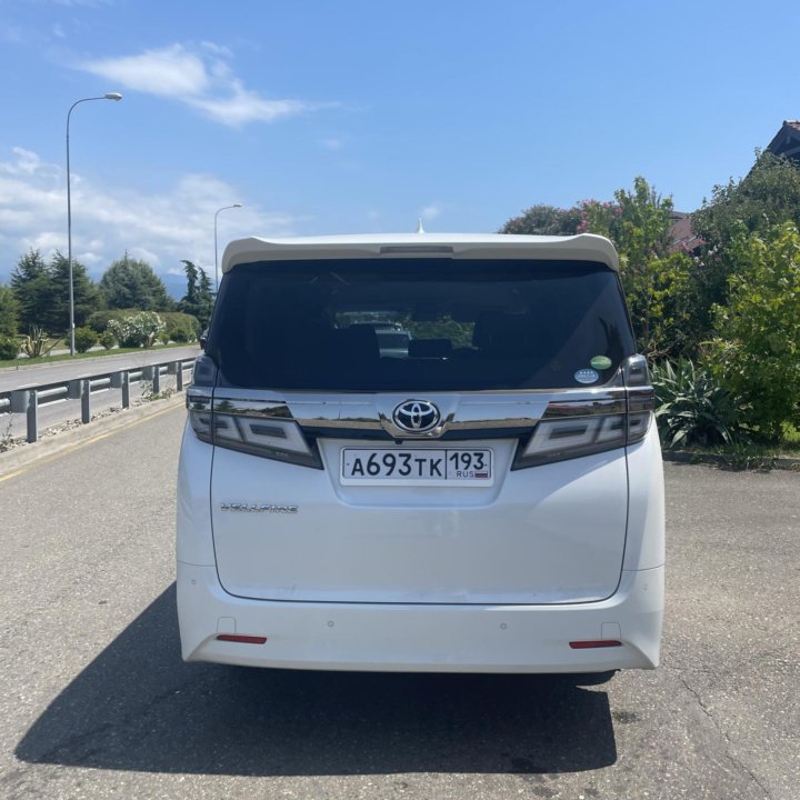 Toyota Vellfire, 2019