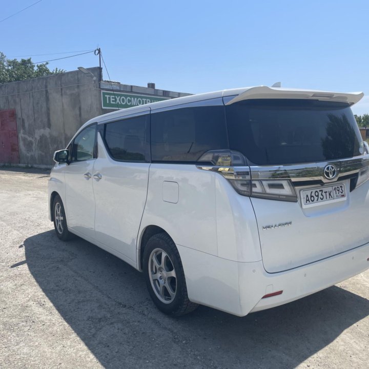 Toyota Vellfire, 2019